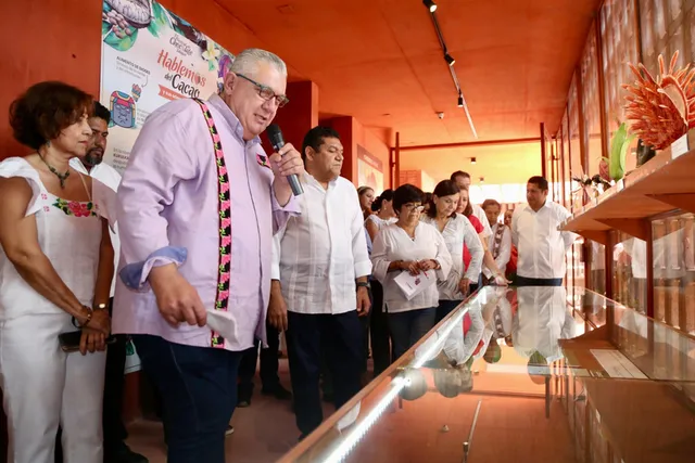 Inauguración de las mesas de exhibición en el Museo La Cacaotera